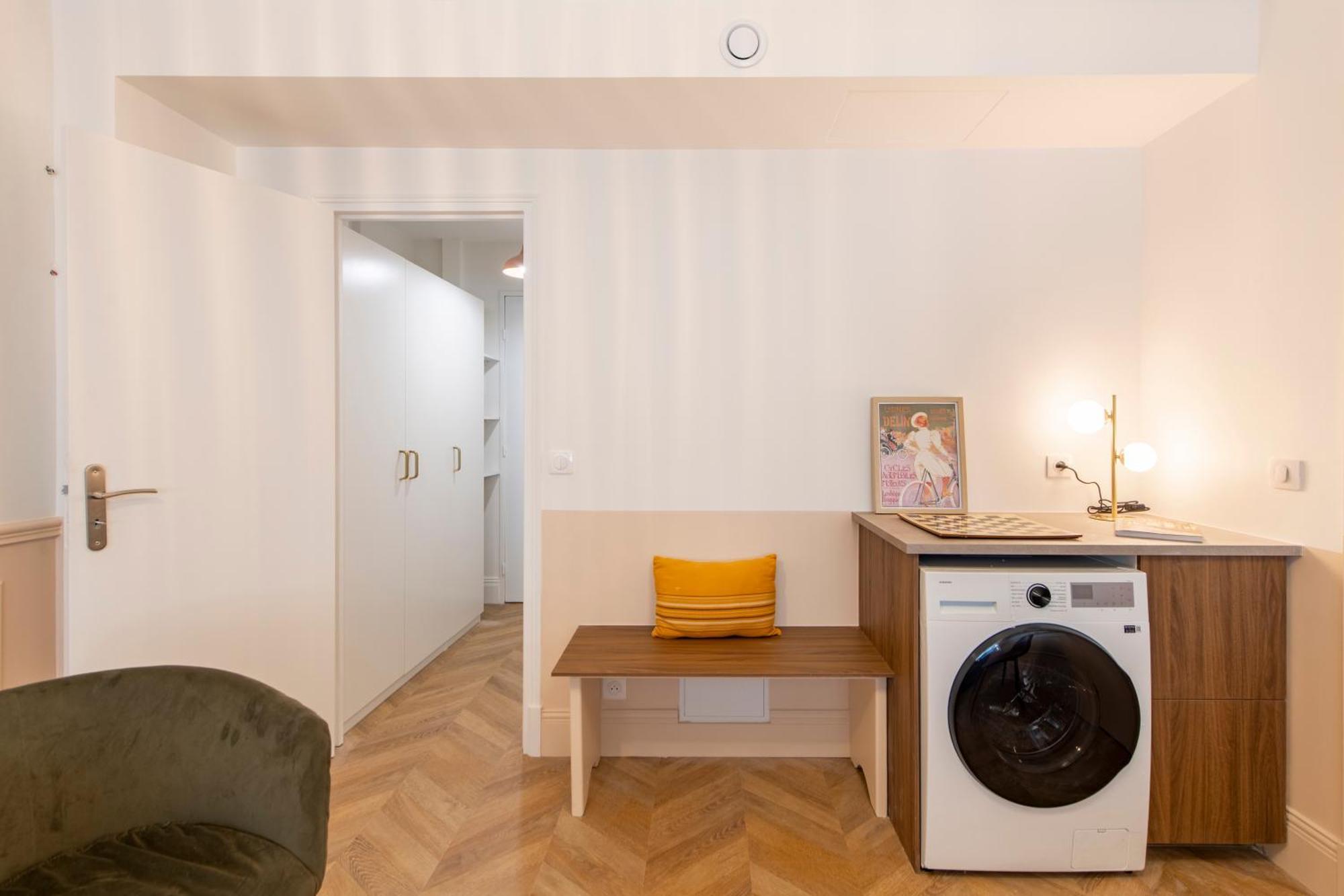 Maison Francois : Cosy Loft With Ac Apartment